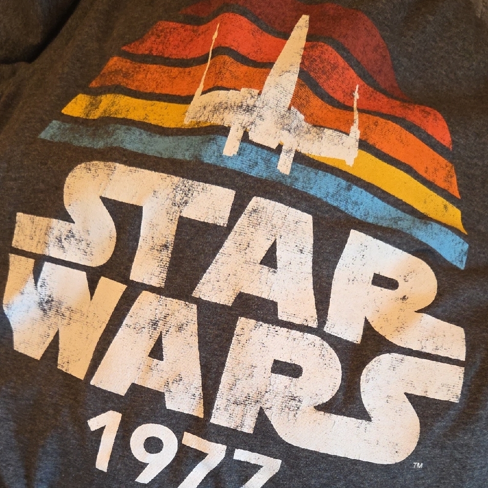 Unisex Star Wars 1977 Graphic Tee - Picture 6 of 6